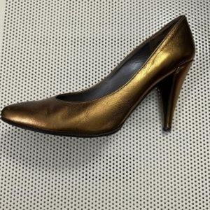 Vintage Charles Jourdan Leather Heel 6M